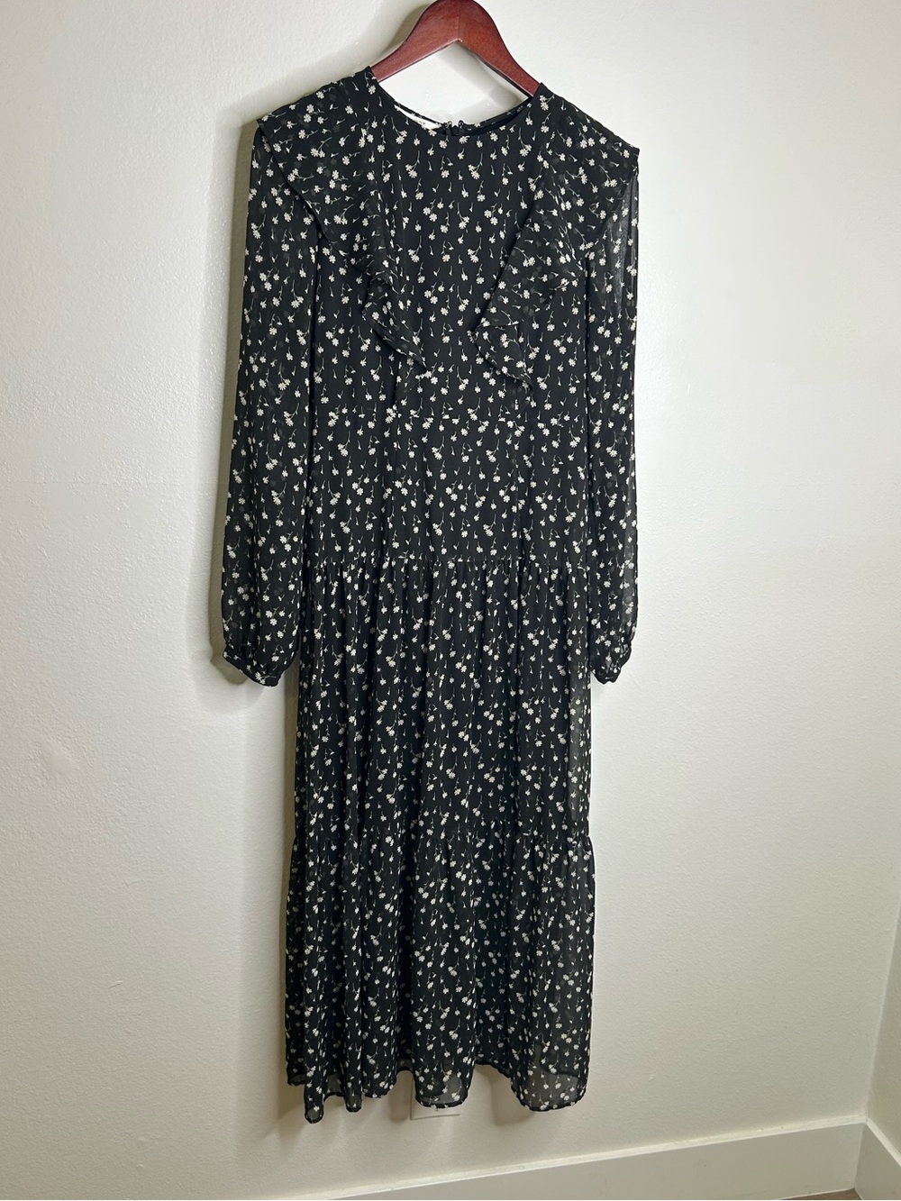 Moussy Black Floral Daisy Prarie Style Long Sleeve Maxi Dress Size 2/ US Medium